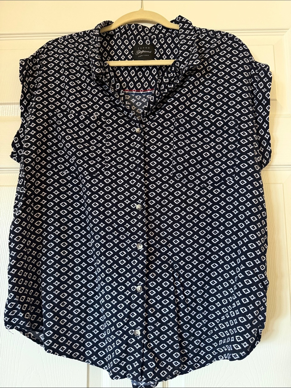 JACHS Girlfriend Navy Button-Front Diamond Print Shirt